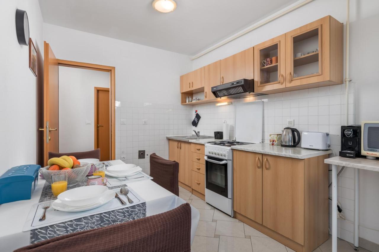 Appartement Apartman Iris 2 -Rijeka Extérieur photo